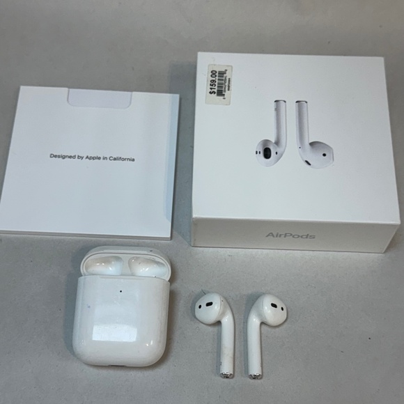 Authentic Apple AirPods with Charging Case (Model MMEF2AM/A) - Picture 1 of 7